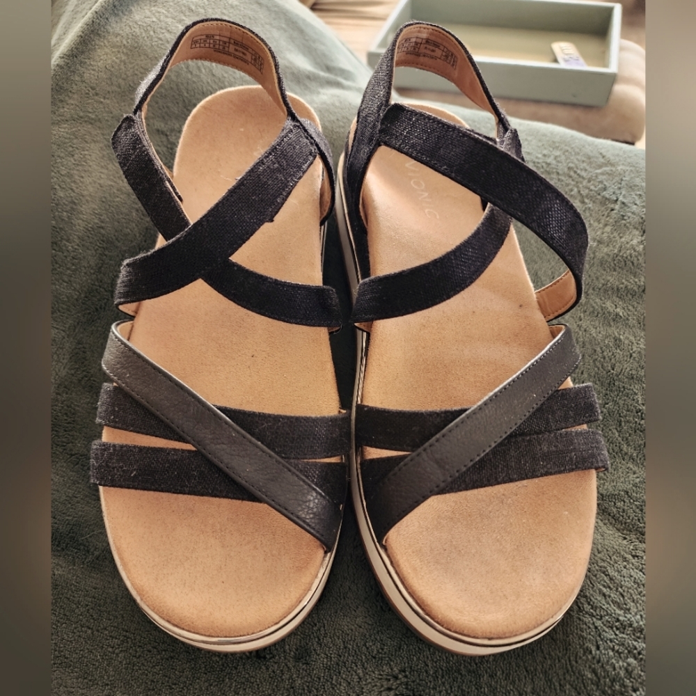 Vionic Kellyn Sandals sz 8